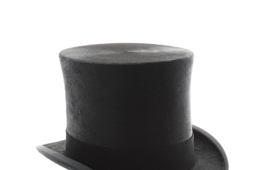 HENRY HEATH LIMITED. A GENTLEMAN'S VINTAGE BLACK SILK TOP HAT.