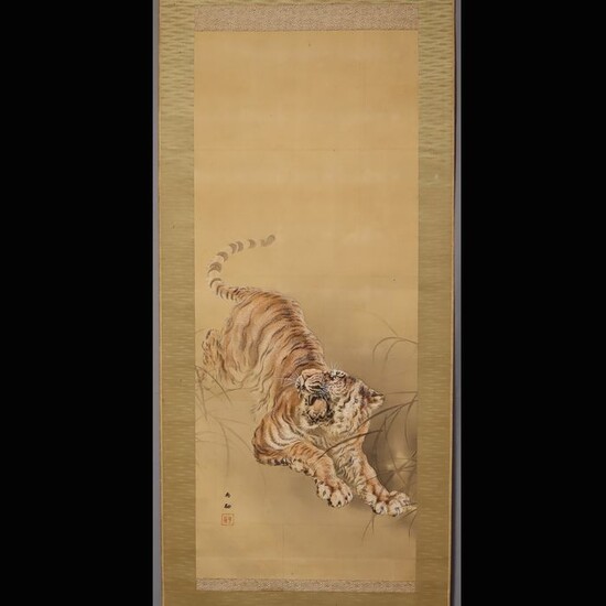 Hanging scroll painting - Silk - Tiger - Mio Goseki (1885-1952) - 'Ferocious tiger' - With signature and seal Goseki 呉石 - Japan - ca 1930-40s (Early Showa period)