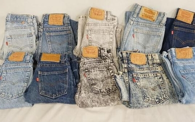 LOT OF 10 PAIRS OF VINTAGE LEVIS JEANS W/ RED TAB