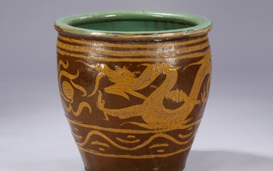 Large Chinese jar with dragon motif 20th century