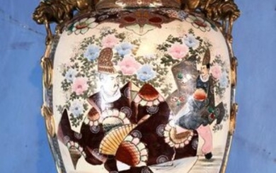 Large palace size satsuma vase with foo dog