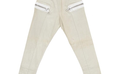 SOLD. Les Chiffoniers: A pair of beige and white leather pants with two zipped pockets and an elastic band at the waist. Size XS. – Bruun Rasmussen Auctioneers of Fine Art
