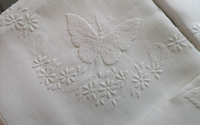 Linen sheet with Butterflies embroidery in full stitch - 265 x 280 cm - Linen - AFTER 2000