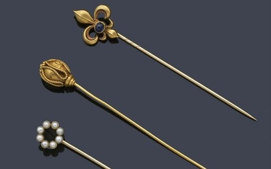 Lot of three tie pins in 18K and 14K yellow gold
