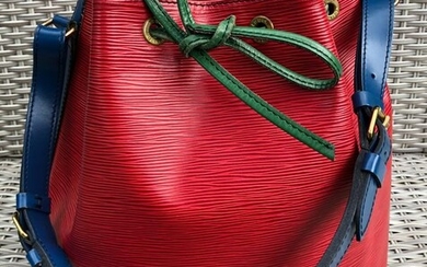 Louis Vuitton - Noe Red Epi Shoulder bag