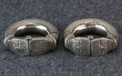 Oman, Nizwa, pair of silver anklets, with floral...