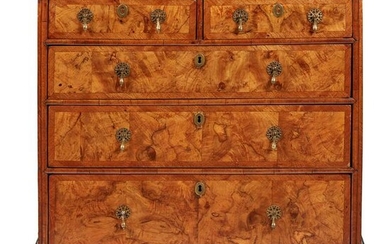 QUEEN ANNE WALNUT CROSSBANDED CHEST OF DRAWERS EARLY