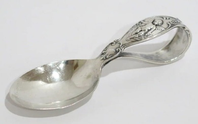 REED & BARTON STERLING SILVER ANTIQUE ANGEL BABY SPOON Length: 3.75 in Width: 1 1/8 in