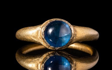 ROMAN GOLD RING WITH SAPPHIRE