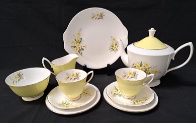ROYAL ALBERT PRIMROSE TEA SET comprising six cups and saucer...