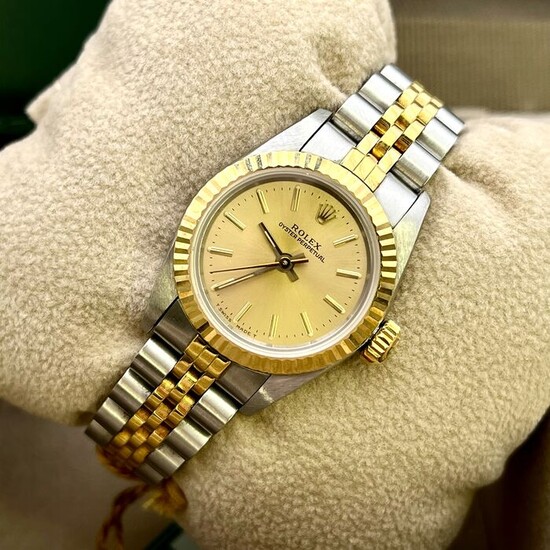 Rolex - Oyster Perpetual - 67193 - Women - 1980-1989