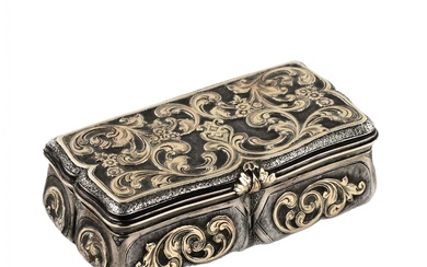 Russian silver snuffbox with gold decor. Mid 19th century.