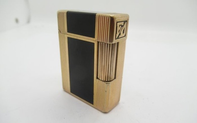 S.T. Dupont - Lighter - Gold plated, Lacquer