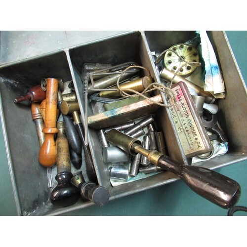 Sectional tin containing a large selection of sporting gun a...