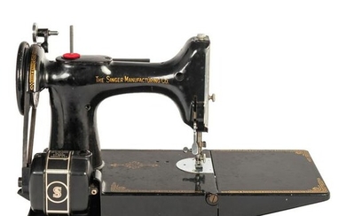 Singer Featherweight Electric Sewing Machine 221-1