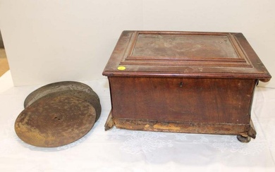 Symphonion double comb disk player with good teeth and crank, in the oak case, Not working