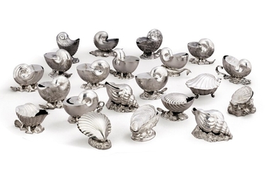 Twenty-two silver-plated shell-form spoon warmers, England, late 19th/20th century