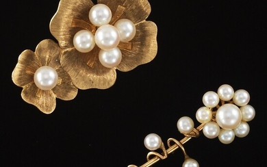 Two Retro Gold and Pearl Flower Brooches