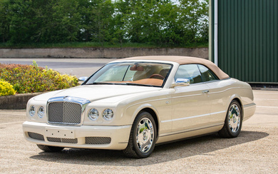Under 500 km recorded 2008 Bentley Azure Convertible