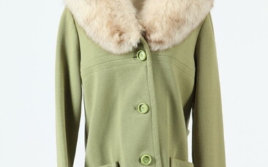 VINTAGE LIME GREEN COAT WITH LIGHT GREY COLLAR, size medium....