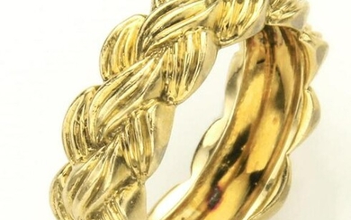 Van Cleef & Arpels 18K yellow gold ring