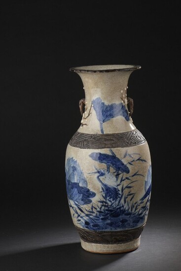Vase en porcelaine de Nankin Chine, première... - Lot 115 - Daguerre