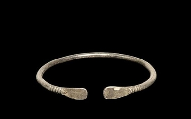 Viking Silver Bracelet with Trapezoidal Terminals