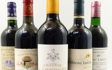 10 bouteilles 2 bts : CHÂTEAU LARCIS DUCASSE 1999 GCC Saint Emilion (étiquettes fanées)1 bt...