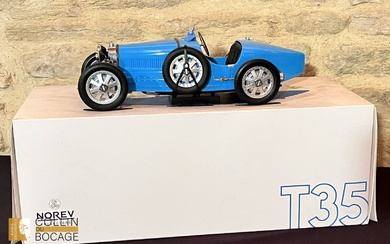 1/12ème, NOREV, Bugatti type 35 bleue modèle 1925 Réf 125700 Très bon état en boite...