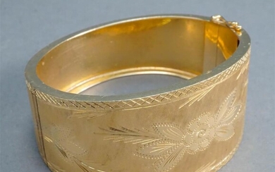 14-Karat Yellow-Gold Bangle Bracelet, 25.2 dwt., L: 6-3/4 inches