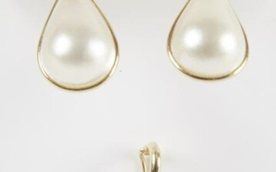 14K and Fresh Water Pearl Earrings and Pendant