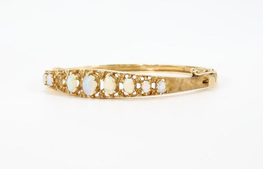 14KY Gold Opal Bracelet