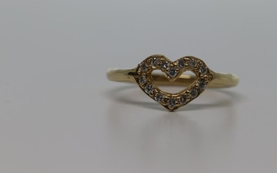 14Kt Heart Diamond Ring