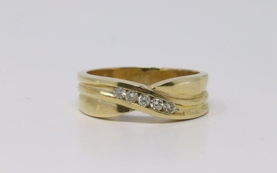 14Kt Yellow Gold Diamond Ring.