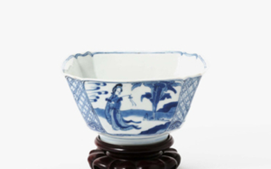 A Chinese blue and white square bowl