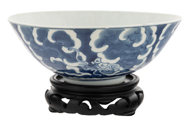 A CHINESE PORCELAIN BOWL FOR THE VIETNAMESE MARKET FROM AN IMPERIAL COLLECTION, QING DYNASTY, 1807-1847