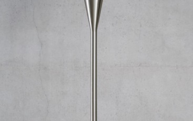 Lampadaire Luminator, par Pietro Chiesa, édition Fontana Arte, le fût en laiton nickelé, base circulaire, h. 184 cm