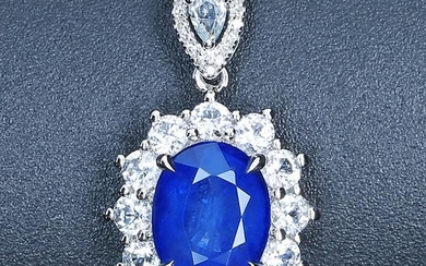 18K White Gold 2 ct Sapphire & Diamond Pendant