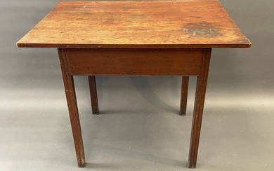 18TH C. RHODE ISLAND CHIPPENDALE TAVERN TABLE