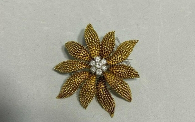 18k Gold Diamond Brooch Pin