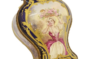 18th century-style porcelain and gilt metal box