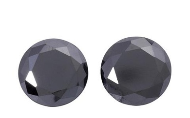 2 schwarze Diamanten von zus. ca. 8,04 ct
