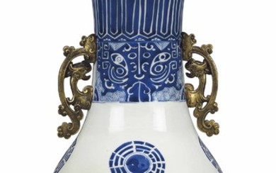 A CHINESE GILT-BRONZE-MOUNTED BLUE AND WHITE PEAR-SHAPED VASE, KANGXI PERIOD (1662-1722)