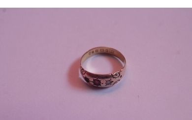 3.8gm gold ring (has one stone missing), Victorian, believed...