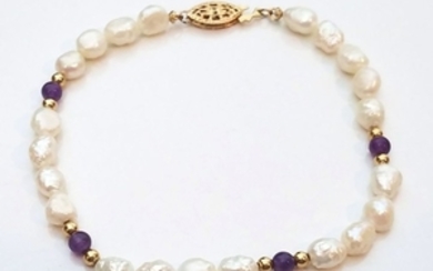 Pearl's, Amethyst and 14K Gold bracelet, L-20...