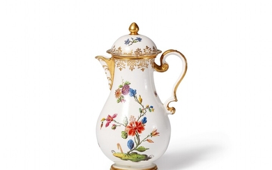 A small Capodimonte coffee pot with flowering sprig decor