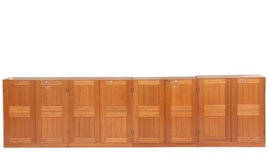 Mogens Koch: Set of four cabinets of mahogany with four plinths. Front with two doors. Manufactured by Rud. Rasmussens snedkerier. (8)