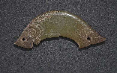 A BROWNISH-GREEN JADE FISH-FORM PENDANT, WESTERN ZHOU DYNASTY, 11TH-10TH CENTURY BC