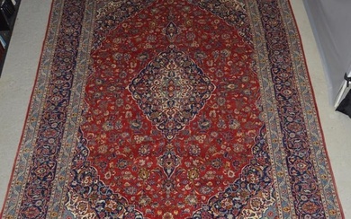 9' 10" x 13' 9" Persian Kashan Rug