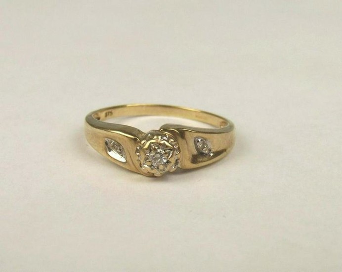 9ct Yellow Gold Diamond Ring UK Size P US 7 ¾